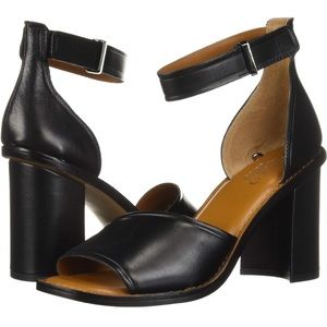 Franco Sarto Open Toe Sandal, w/ankle strap, Black, Size 7.5